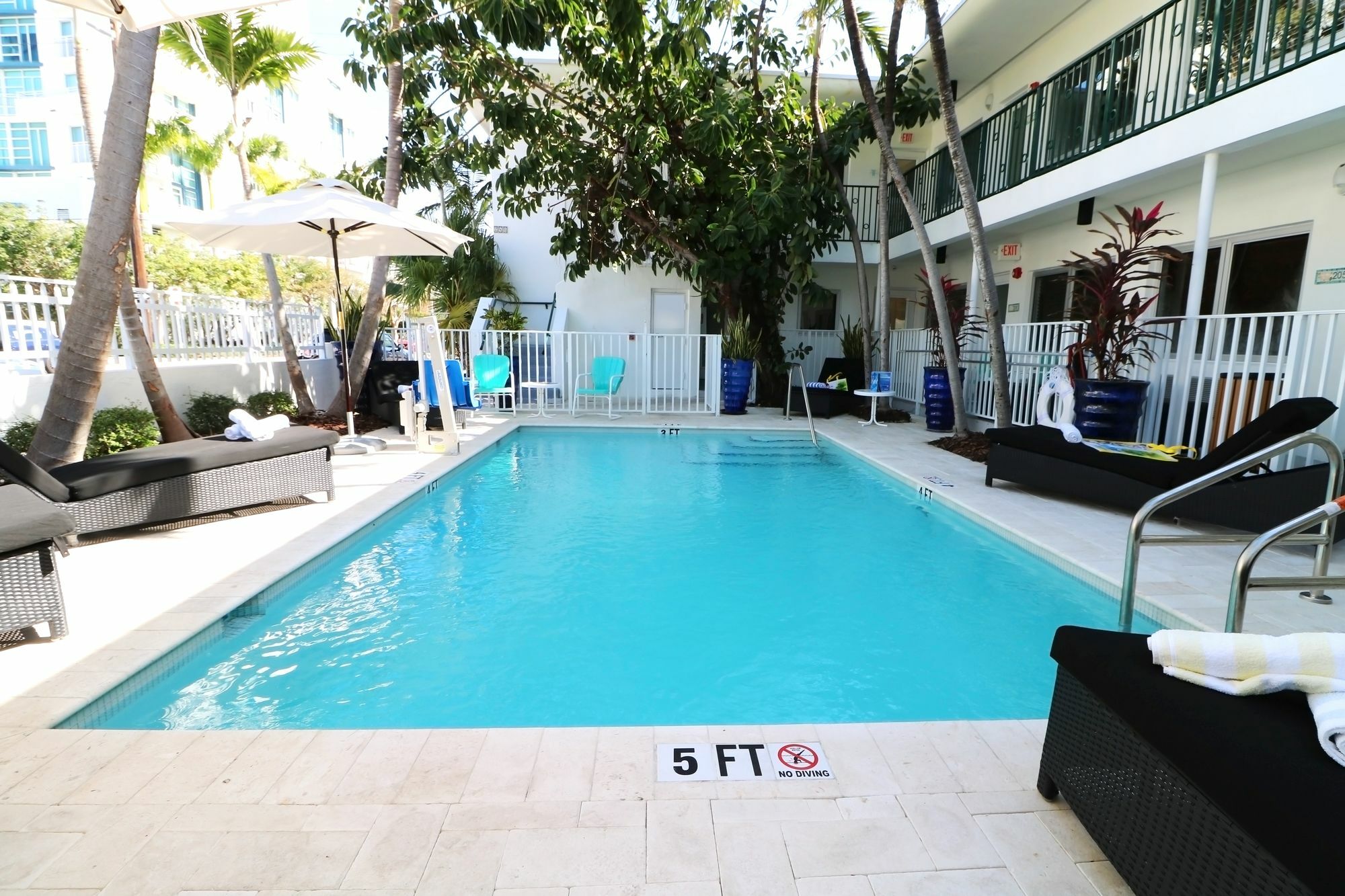 Seaside All Suites Hotel Miami Beach Ngoại thất bức ảnh